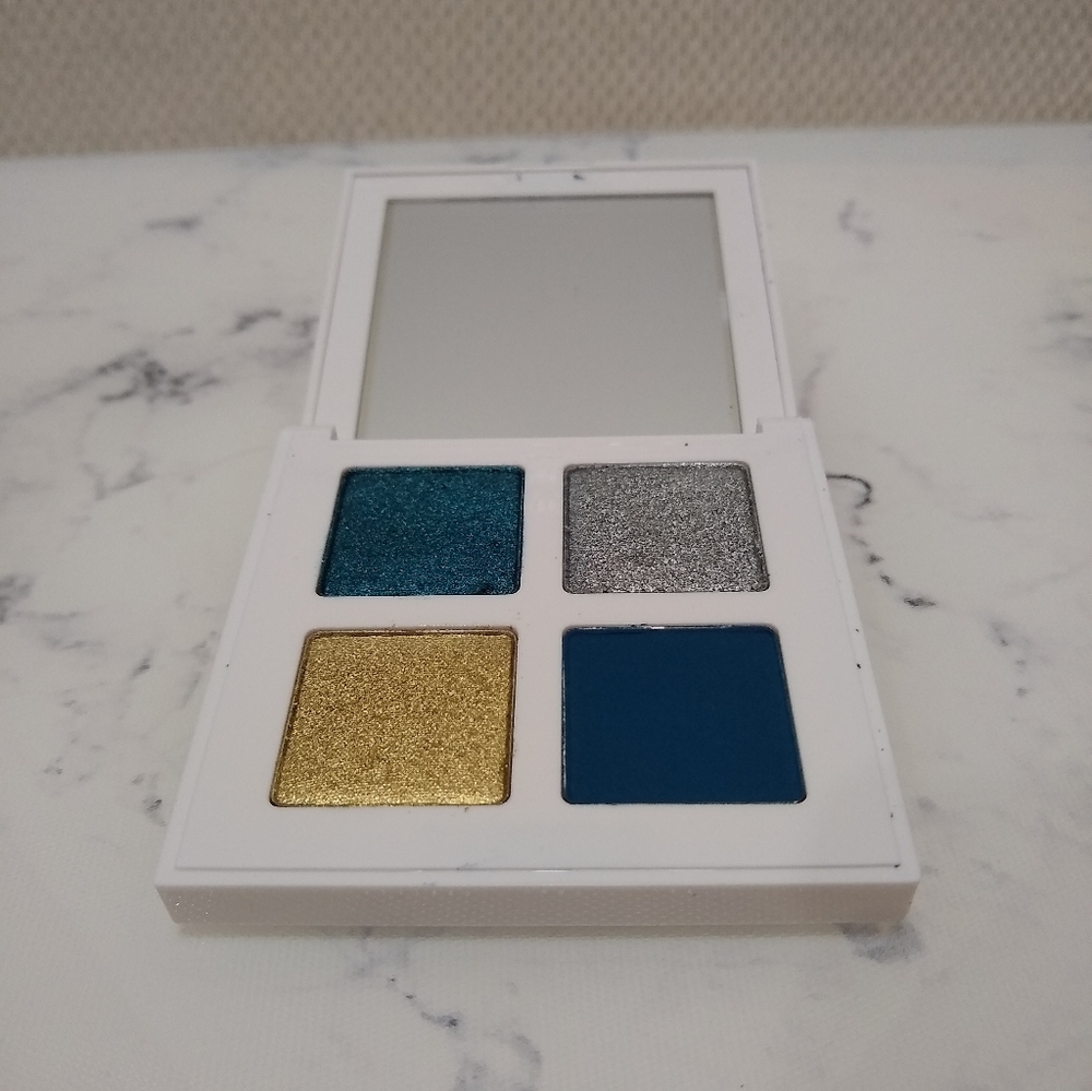 Makeup by Mario Glam Quads Eyeshadow Palette in Party Glam - Picture 2 of 7